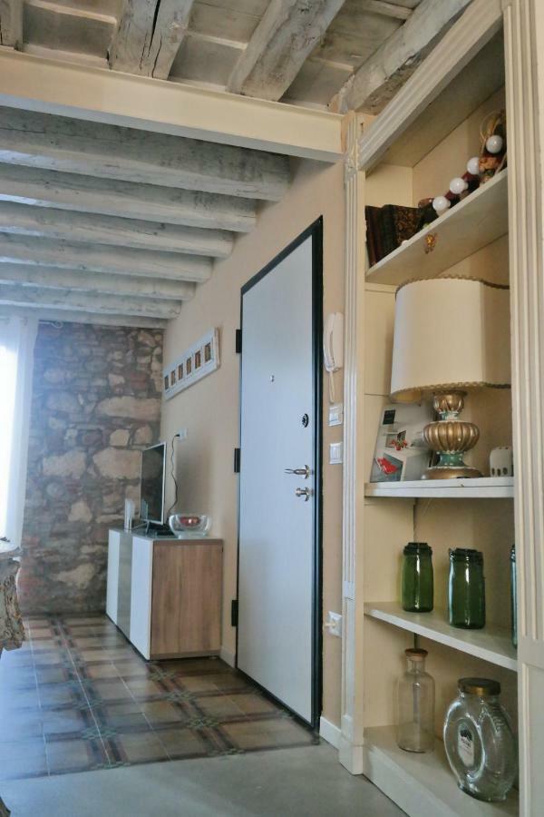 Romantic And Cozy Flat เวโรนา ภายนอก รูปภาพ