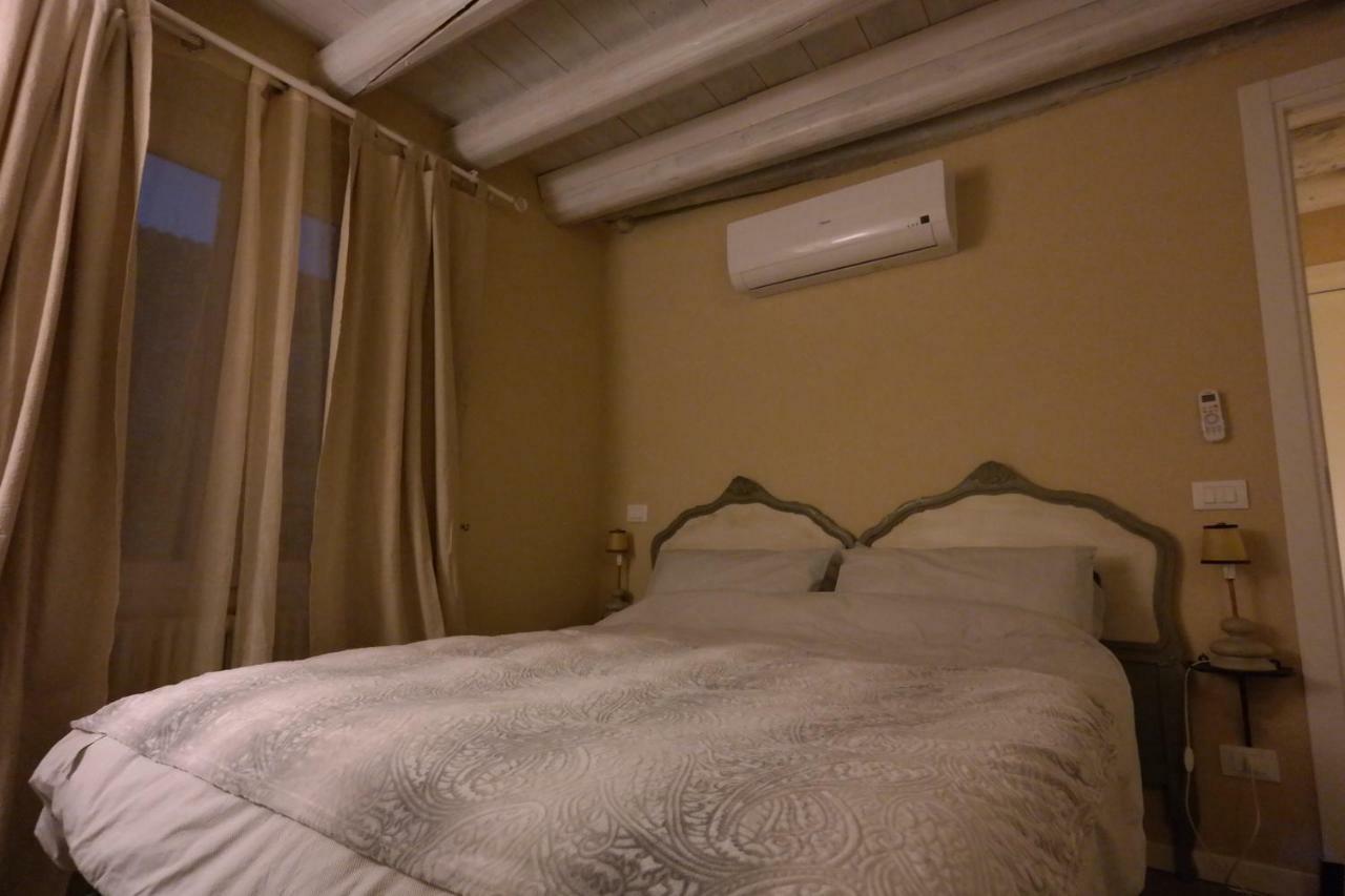 Romantic And Cozy Flat เวโรนา ภายนอก รูปภาพ
