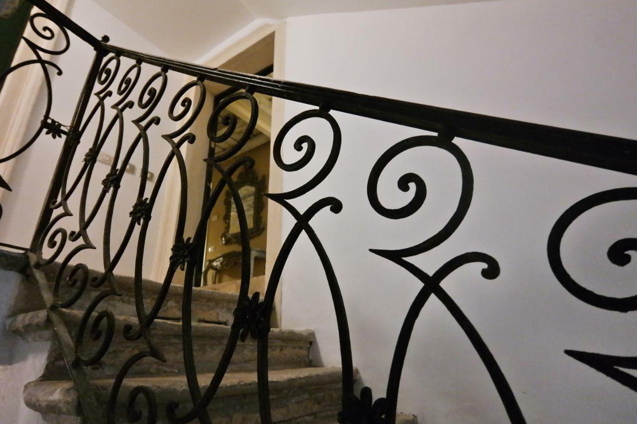 Romantic And Cozy Flat เวโรนา ภายนอก รูปภาพ
